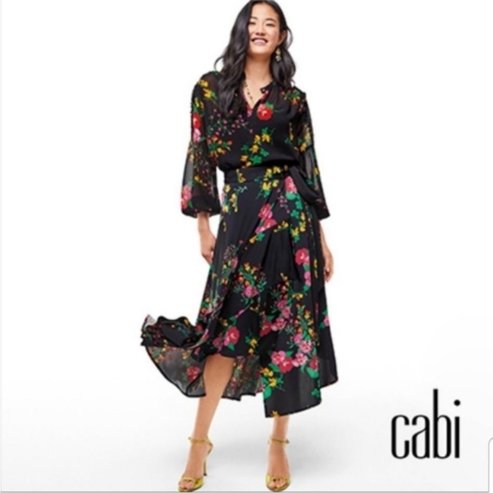 CAbi 5700 Drama‎ Floral Wrap Skirt Size Medium